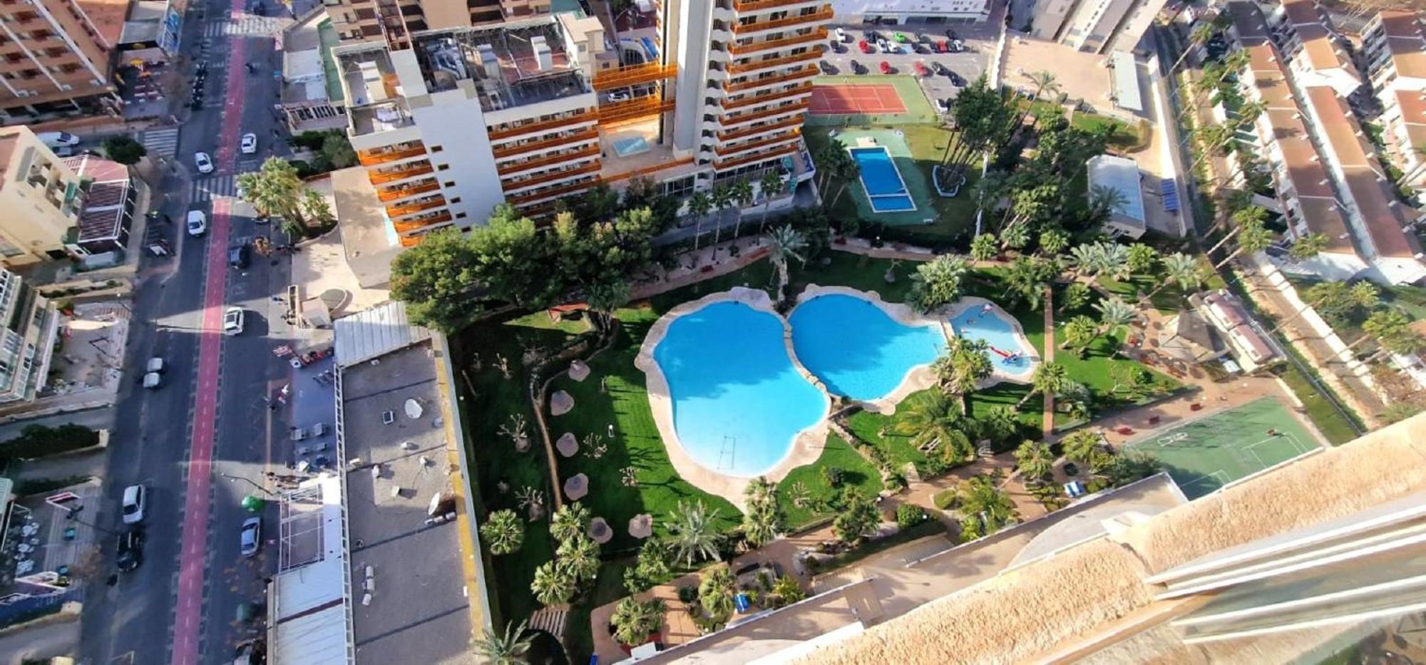 Gemelos 22-1-23 Benidorm Bagian luar foto