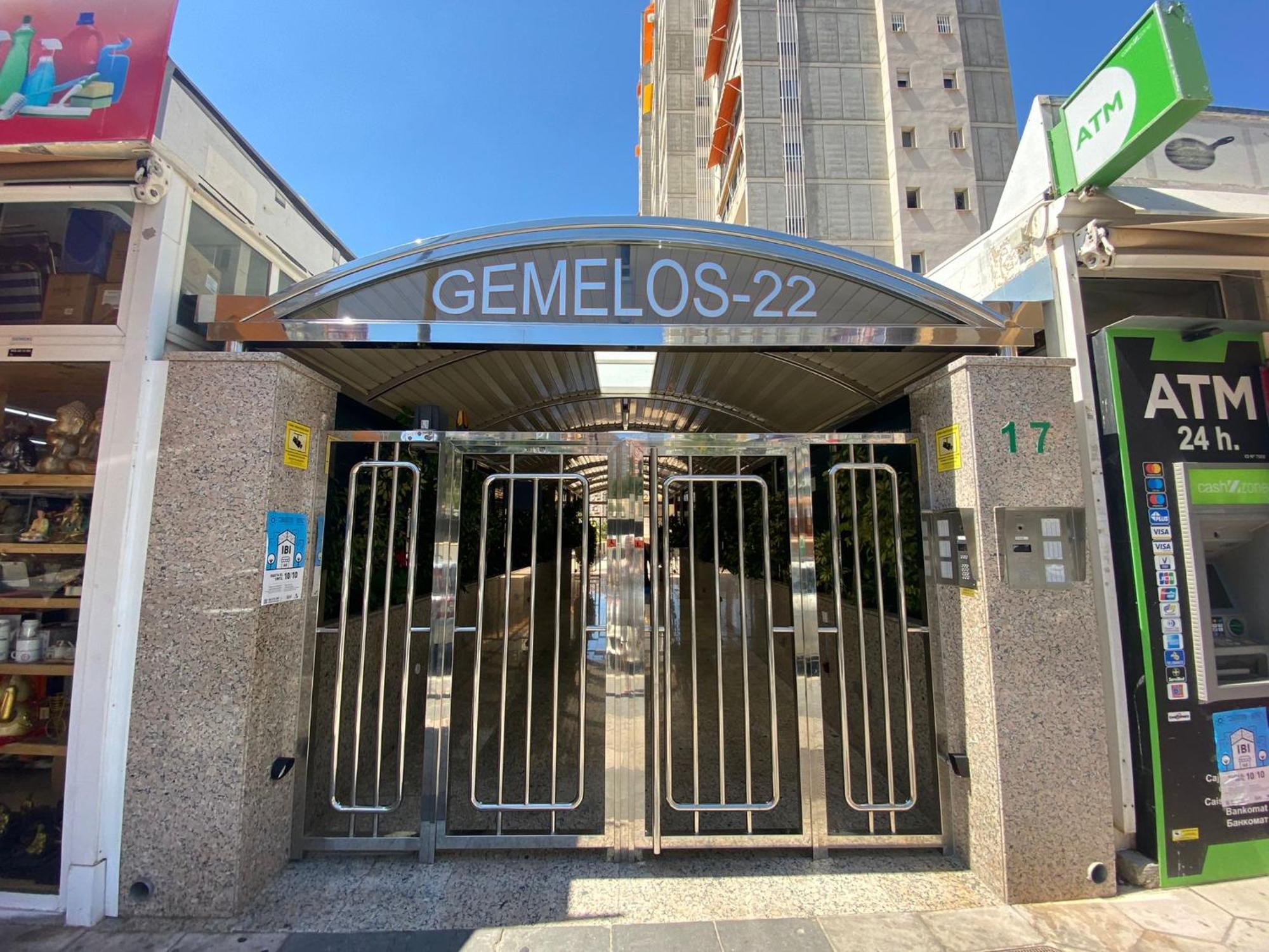 Gemelos 22-1-23 Benidorm Bagian luar foto